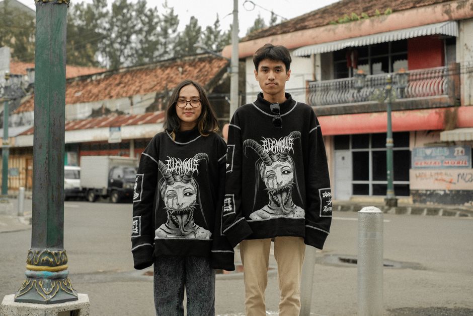 dark romantic streetwear: wear your heart on the streets